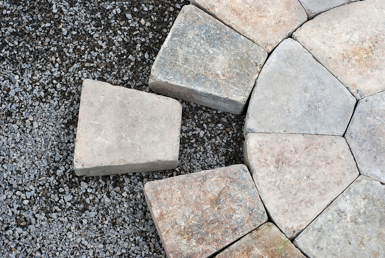 circle of pavers fro paver sand